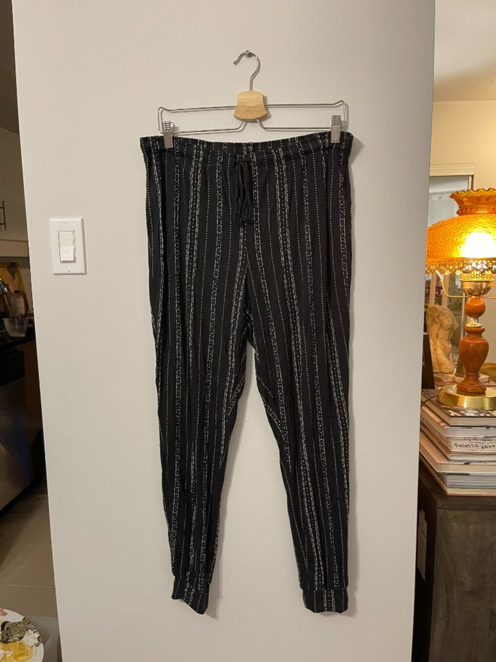 REITMAN'S BOHEMIAN DRAWSTRING PATTERNED TAPERED PANTS SIZE LARGE - Picture 2 of 4